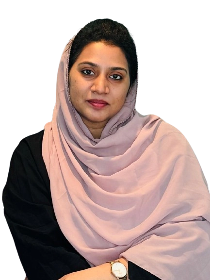 A women sitting confidently by holding her hands.Digital marketing freelancer in dubai,uae.